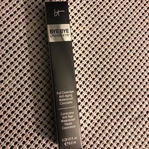 It Cosmetics BYE BYE UNDER EYE CONCEALER